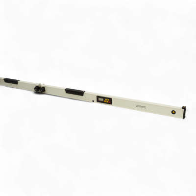 Электронный уровень ATOMLASER PROTECH 200